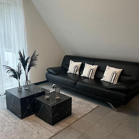 Apartment By Harbali Шуторф Екстериор снимка