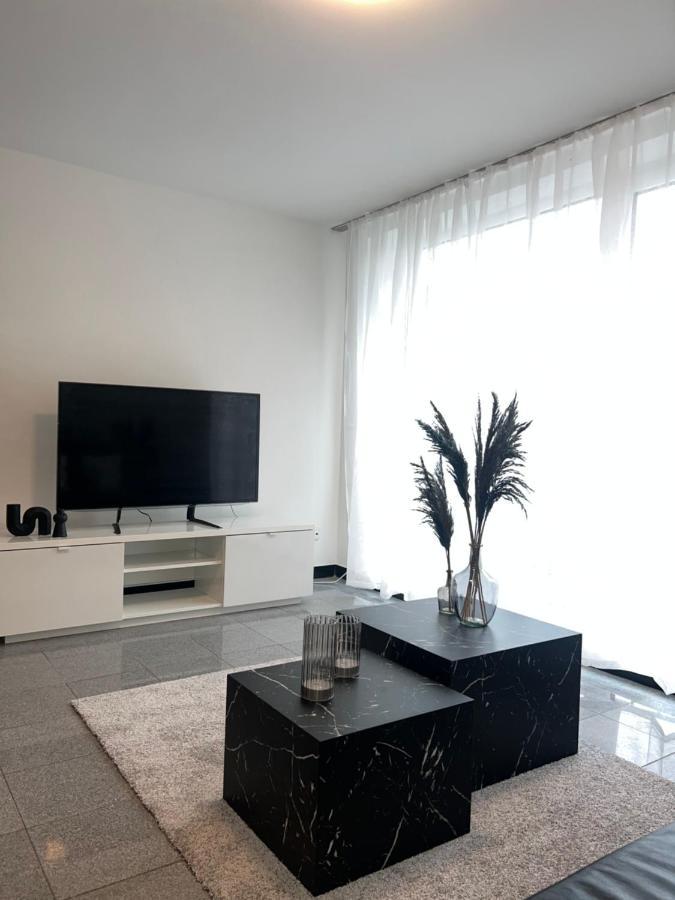 Apartment By Harbali Шуторф Екстериор снимка